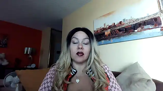 Snapshot of number1slut chatting on 01.07.25 number1slut online show from 01.07.25