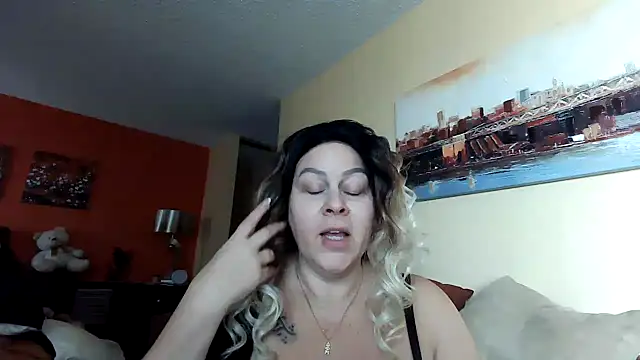 Snapshot of number1slut chatting on 01.29.25 number1slut online show from 01.29.25