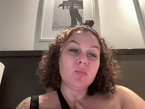 Snapshot of number1slut chatting on 02.08.25 number1slut online show from 02.08.25