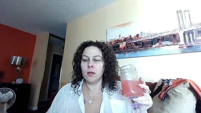 Snapshot of number1slut chatting on 03.20.25 number1slut online show from 03.20.25