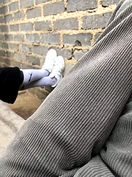 cuminsidebby online show from 10.18.25