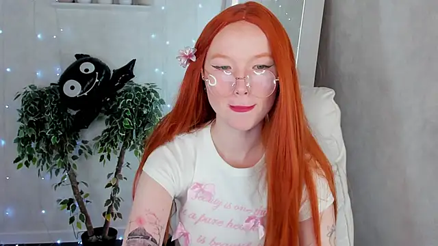 Snapshot of Anna_Patterson chatting on 11.06.25 Anna Patterson online show from 11.06.25