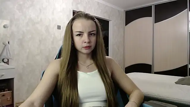 Snapshot of Lio_noy chatting on 10.06.25 Lio noy online show from 10.06.25