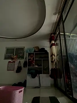 Snapshot of Nhung584 chatting on 09.28.25 Nhung584 online show from 09.28.25