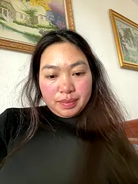 Snapshot of Nhung584 chatting on 11.22.25 Nhung584 online show from 11.22.25