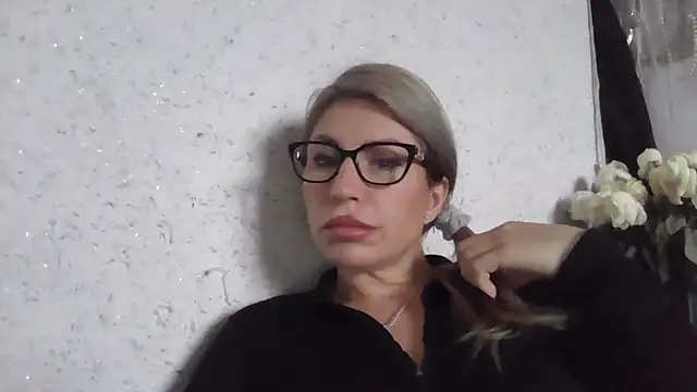 Snapshot of fox_red_lady7 chatting on 02.05.26 fox red lady7 online show from 02.05.26