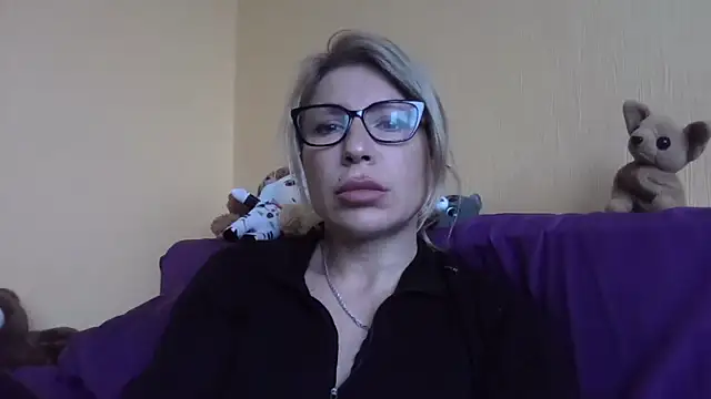 Snapshot of fox_red_lady7 chatting on 02.06.26 fox red lady7 online show from 02.06.26