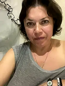 Kiravix online show from 09.17.25