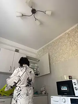 Kiravix online show from 10.02.25