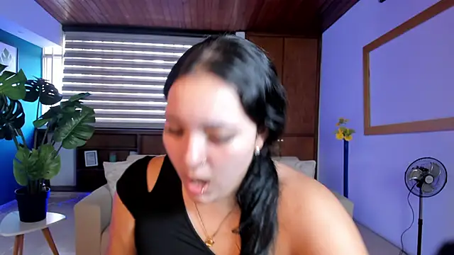 sofiacaramel online show from 12.22.25