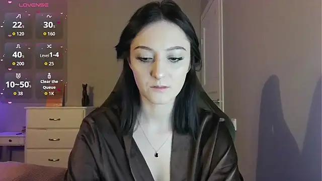 white liillyy online show from 04.28.26