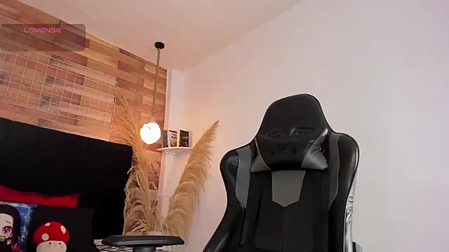 Emily brown04 online show from 10.27.25