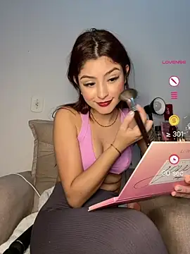 Snapshot of MarianaNinfa chatting on 07.13.26 MarianaNinfa online show from 07.13.26