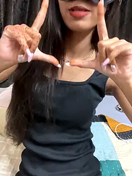 Snapshot of Desire_Zoya chatting on 09.18.25 Desire Zoya online show from 09.18.25