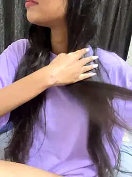 Snapshot of Desire_Zoya chatting on 09.24.25 Desire Zoya online show from 09.24.25