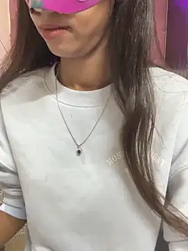 Snapshot of Desire_Zoya chatting on 12.05.25 Desire Zoya online show from 12.05.25