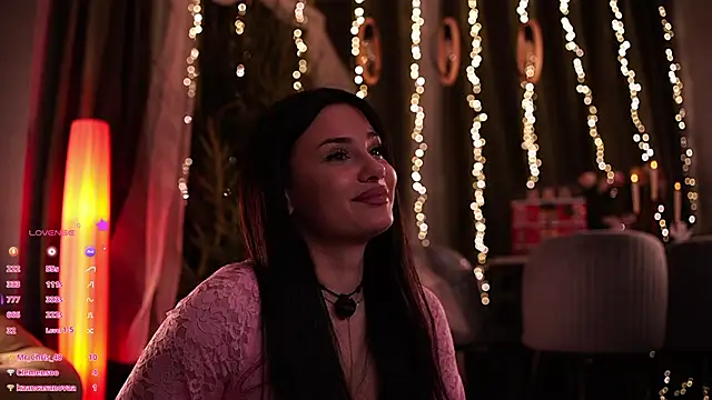 MaryHols online show from 12.14.25