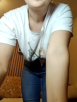 Snapshot of Mayaaaaaa_ chatting on 12.05.25 Mayaaaaaa online show from 12.05.25