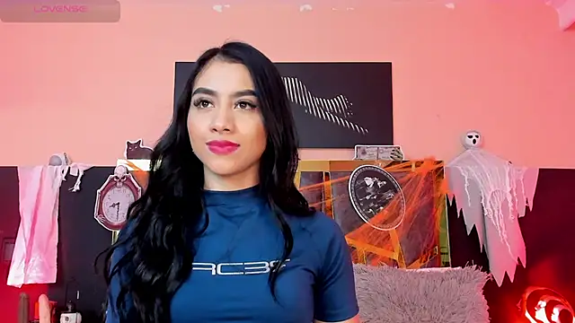 ScarletTorres online show from 10.29.25