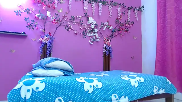 skinnybarbie022 online show from 04.30.26