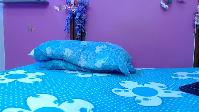 skinnybarbie022 online show from 05.12.26
