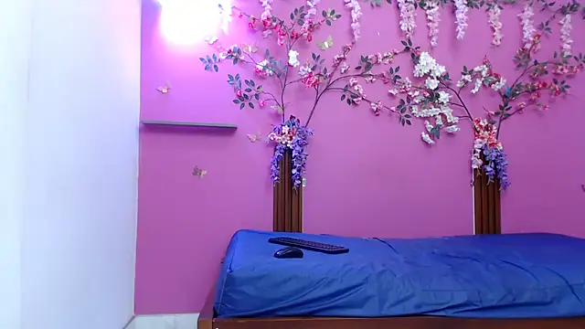 Snapshot of skinnybarbie022 chatting on 05.30.26 skinnybarbie022 online show from 05.30.26