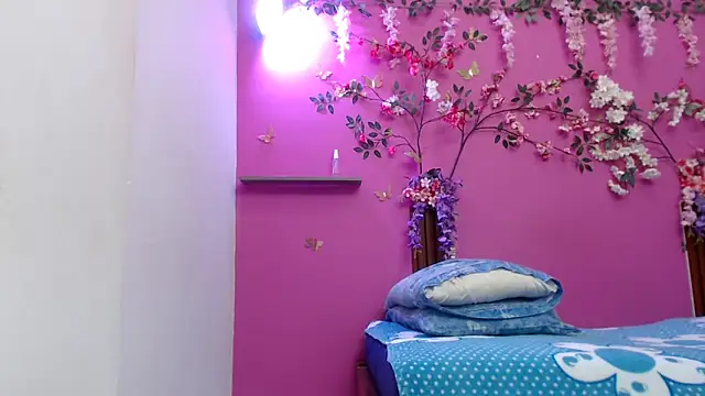 Snapshot of skinnybarbie022 chatting on 06.04.26 skinnybarbie022 online show from 06.04.26
