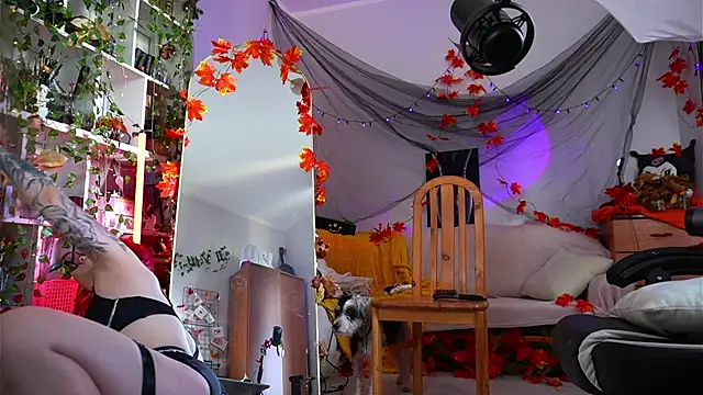 Snapshot of Sova173 chatting on 10.07.25 Sova173 online show from 10.07.25