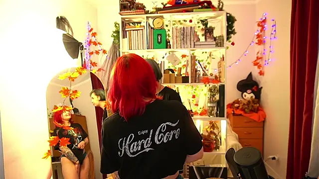 Snapshot of Sova173 chatting on 11.06.25 Sova173 online show from 11.06.25