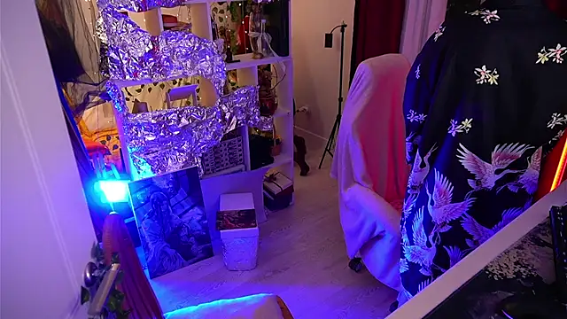 Snapshot of Sova173 chatting on 12.01.25 Sova173 online show from 12.01.25