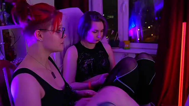 Snapshot of Sova173 chatting on 12.15.25 Sova173 online show from 12.15.25