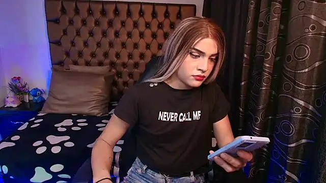 lailahdark online show from 04.27.26