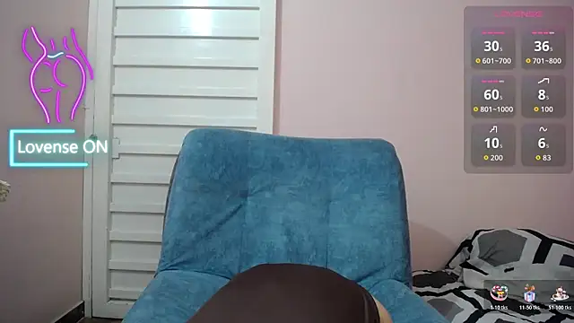 Snapshot of princess_sarita1 chatting on 06.17.26 princess sarita1 online show from 06.17.26