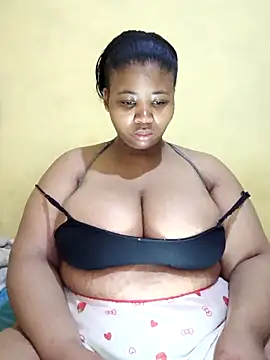 Snapshot of Prettyboobiesx chatting on 10.22.25 Prettyboobiesx online show from 10.22.25