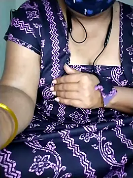 Snapshot of Sexey-Rani chatting on 11.05.25 Sexey-Rani online show from 11.05.25