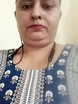 Snapshot of Sexey-Rani chatting on 11.13.25 Sexey-Rani online show from 11.13.25