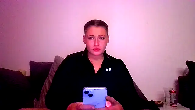 Snapshot of RUBY-ROSE-SWINGS chatting on 10.27.25 RUBY-ROSE-SWINGS online show from 10.27.25