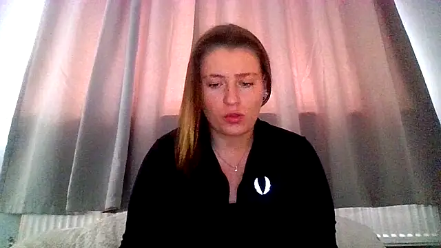 Snapshot of RUBY-ROSE-SWINGS chatting on 11.11.25 RUBY-ROSE-SWINGS online show from 11.11.25