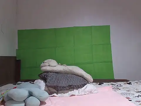 Snapshot of Prettyasianbelle chatting on 11.16.25 Prettyasianbelle online show from 11.16.25