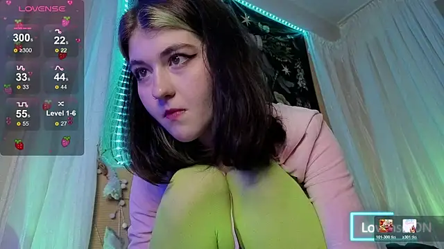 Snapshot of Miko_Meow chatting on 06.01.26 Miko Meow online show from 06.01.26
