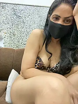 Snapshot of SashaPatel chatting on 05.06.26 SashaPatel online show from 05.06.26