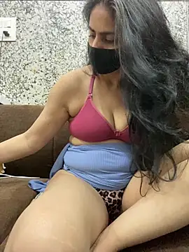 Snapshot of SashaPatel chatting on 06.15.26 SashaPatel online show from 06.15.26