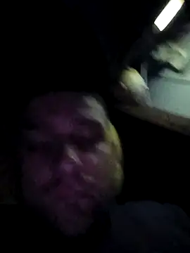 Snapshot of Mumuska chatting on 12.04.25 Mumuska online show from 12.04.25