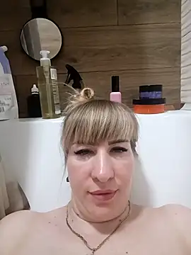 Snapshot of babyjessi chatting on 02.15.26 babyjessi online show from 02.15.26