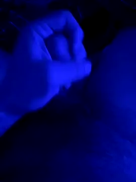 Snapshot of i_love_2cum chatting on 10.10.25 i love 2cum online show from 10.10.25