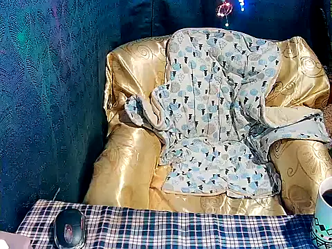 Snapshot of FlowerSexy chatting on 11.10.25 FlowerSexy online show from 11.10.25