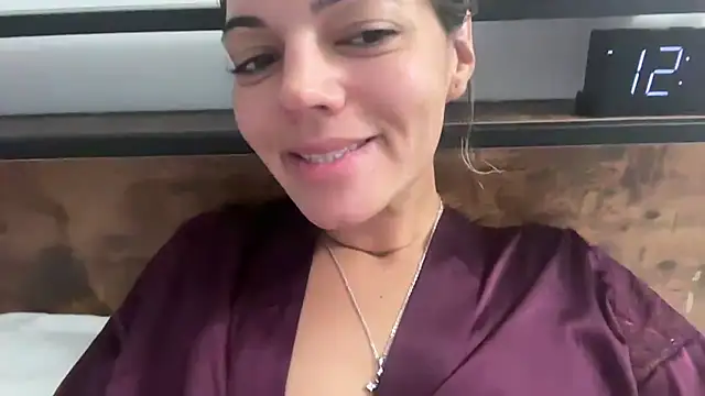 Snapshot of prettyykitty22 chatting on 12.19.25 prettyykitty22 online show from 12.19.25