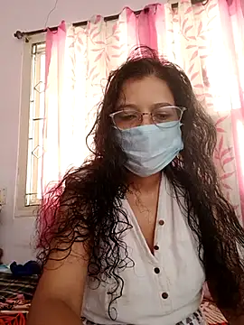 Snapshot of thanusi_2 chatting on 07.16.26 thanusi 2 online show from 07.16.26