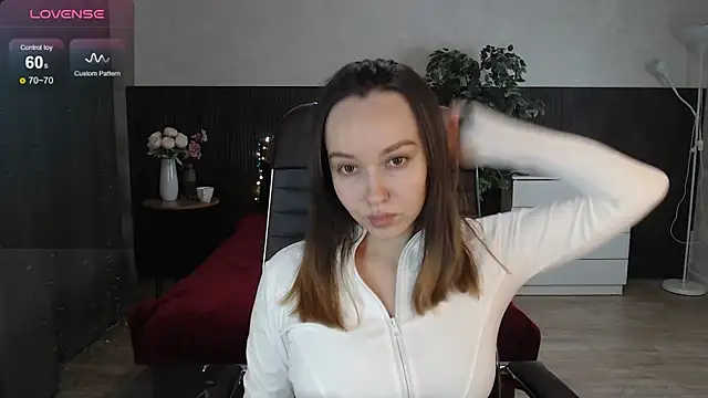 Snapshot of Sexy_Alexia69 chatting on 09.17.25 Sexy Alexia69 online show from 09.17.25