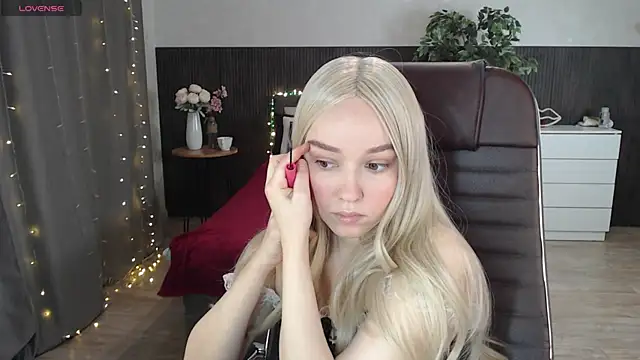 Snapshot of Sexy_Alexia69 chatting on 09.26.25 Sexy Alexia69 online show from 09.26.25